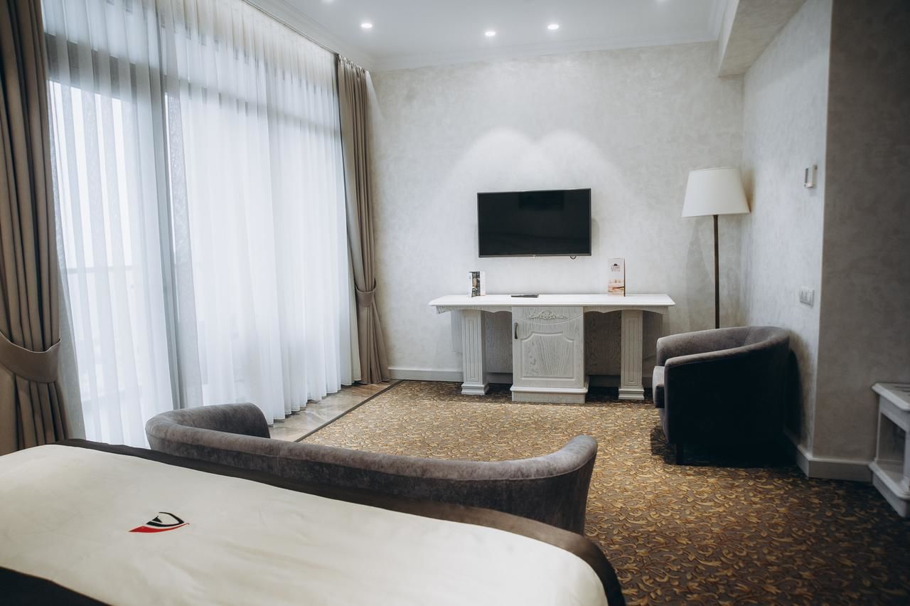 Отель Colosseum Marina Hotel Батуми-32