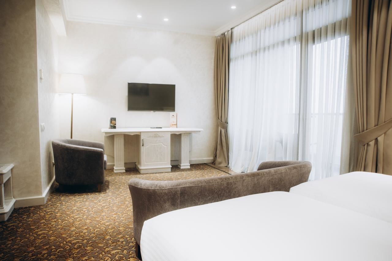 Отель Colosseum Marina Hotel Батуми