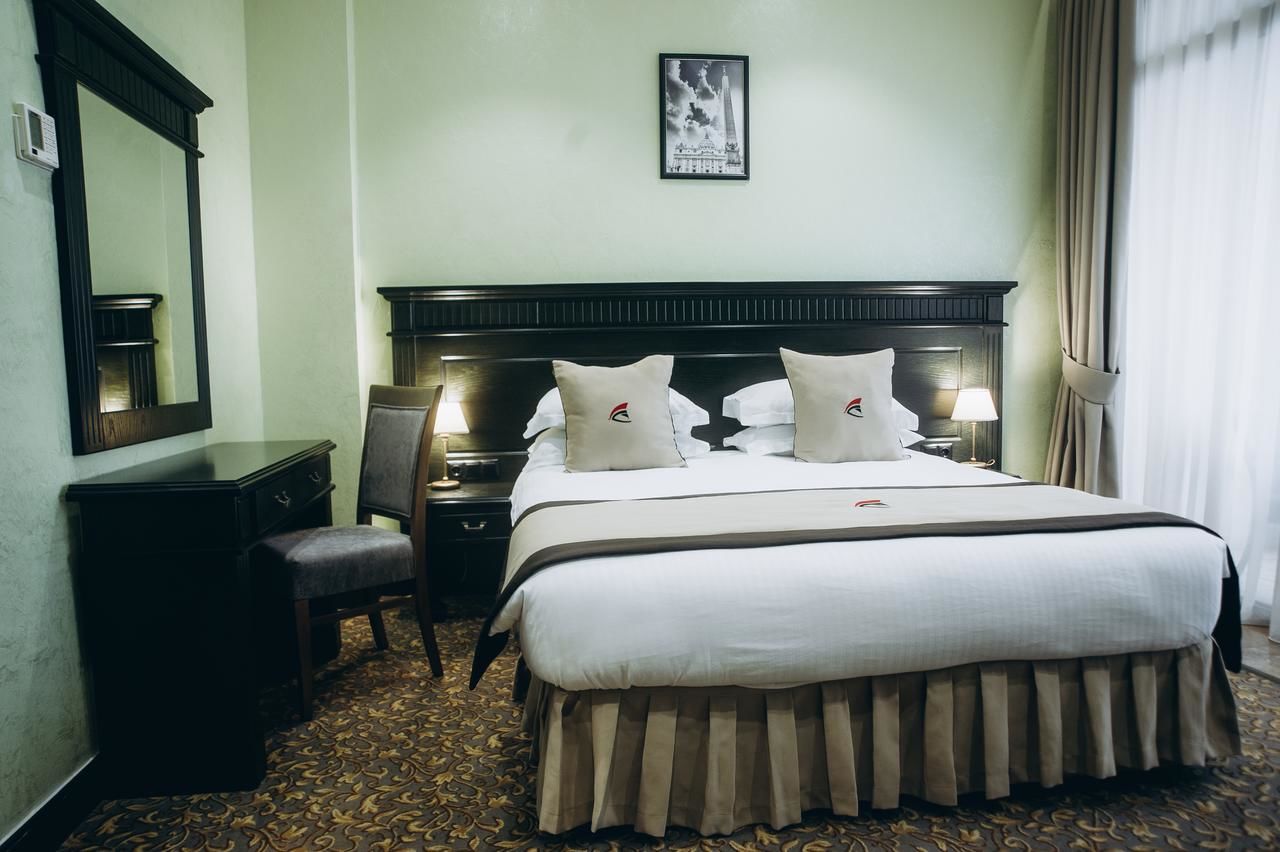 Отель Colosseum Marina Hotel Батуми-10