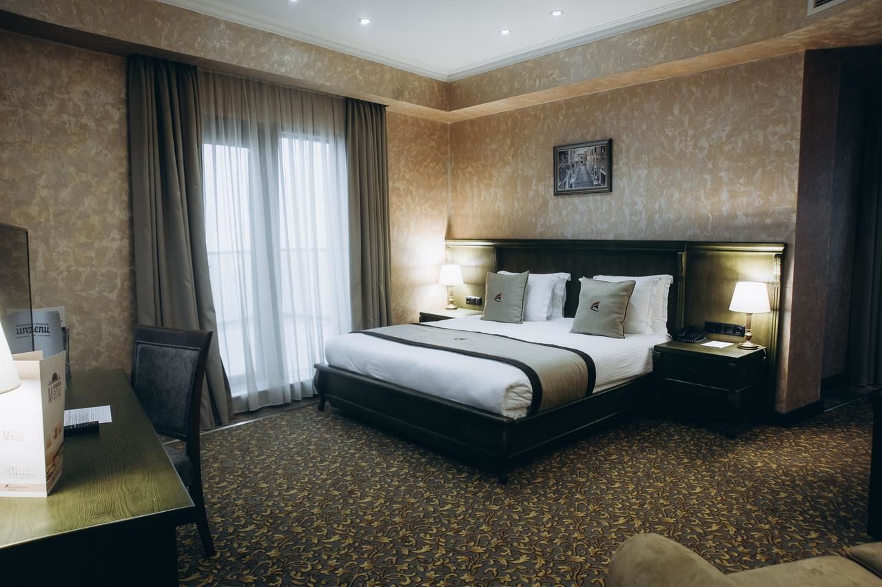 Отель Colosseum Marina Hotel Батуми-12