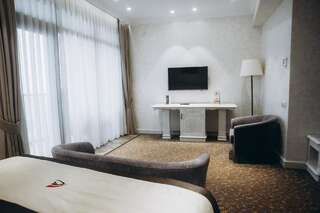 Отель Colosseum Marina Hotel Батуми Улучшенный двухместный номер с 1 кроватью-3