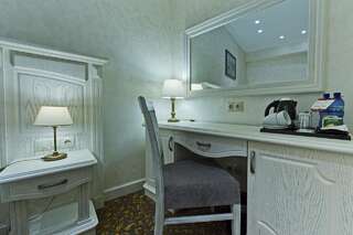 Отель Colosseum Marina Hotel Батуми Улучшенный двухместный номер с 1 кроватью-5