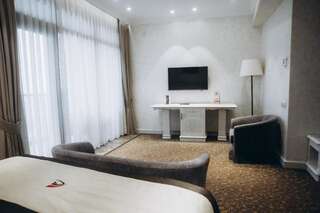 Отель Colosseum Marina Hotel Батуми Улучшенный двухместный номер с 1 кроватью-6