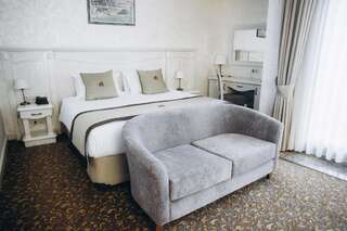 Отель Colosseum Marina Hotel Батуми Улучшенный двухместный номер с 1 кроватью-17